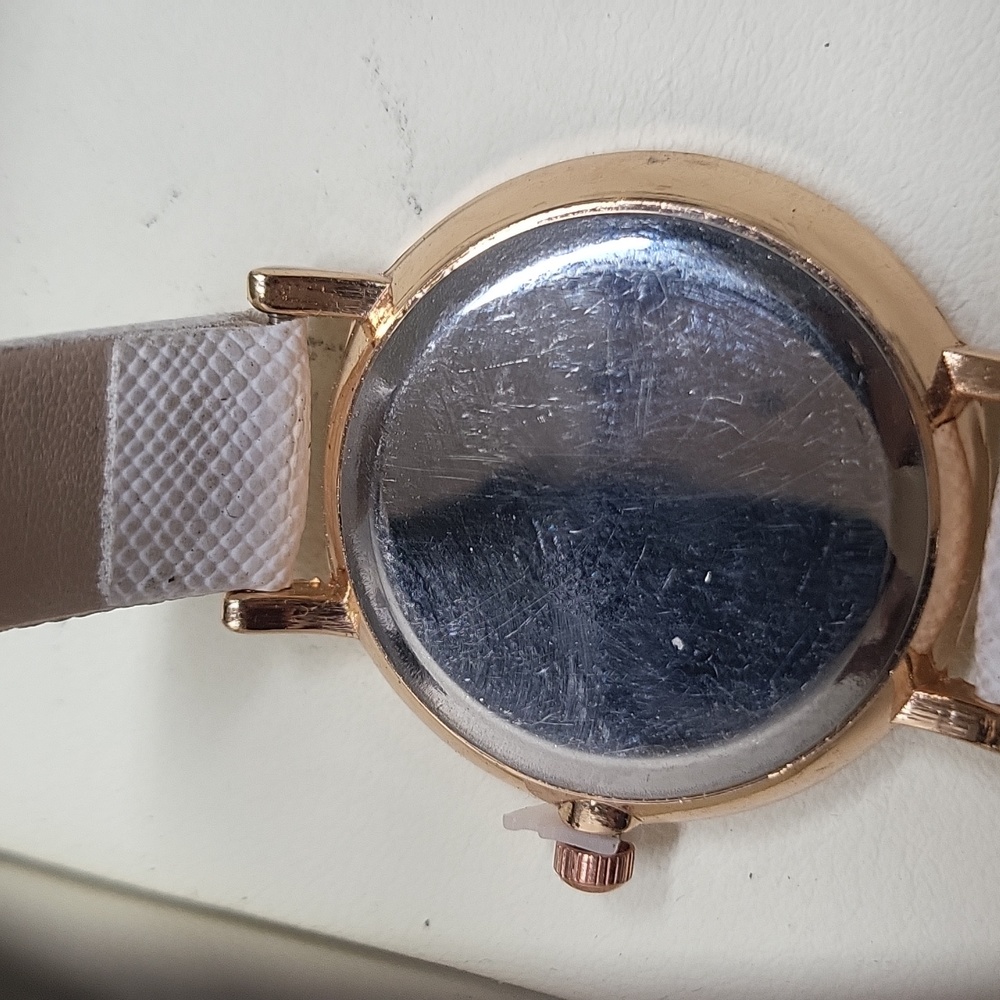 Watch - Picture 4 of 6